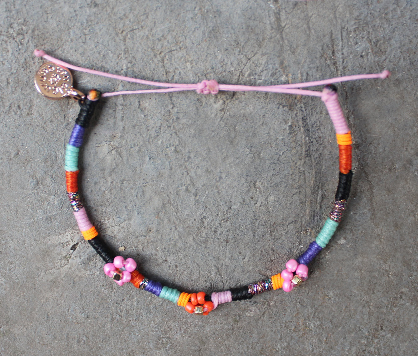 Loop Flores Bracelet 002